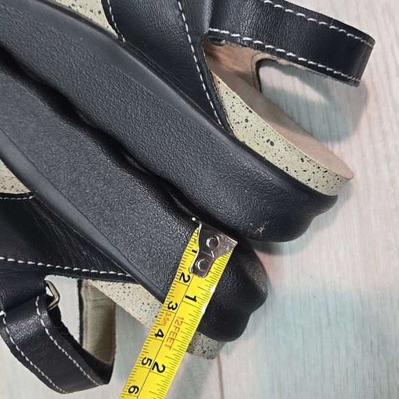 SAS Women Comfort Tripad Black Leather Sandals with Buckle Straps Shoes Sz 7M - Picture 9 of 12